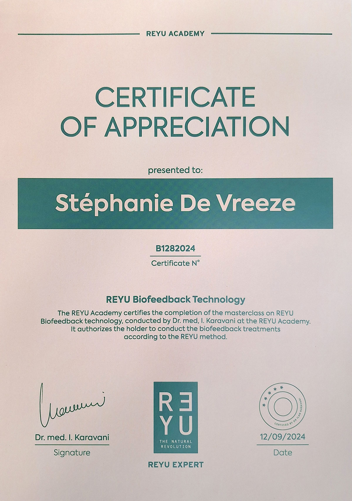 Stephanie diploma reyu